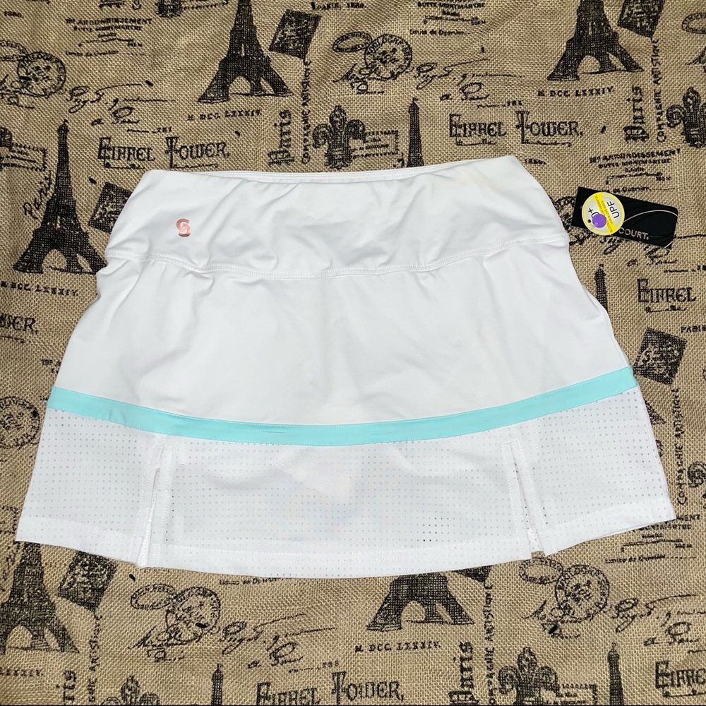 Cross Court NWT! White/Blue Striped Mesh Skort Size XS